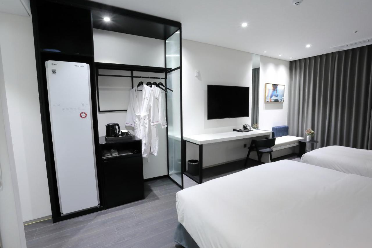 Orchid Hotel Wonju Exteriör bild