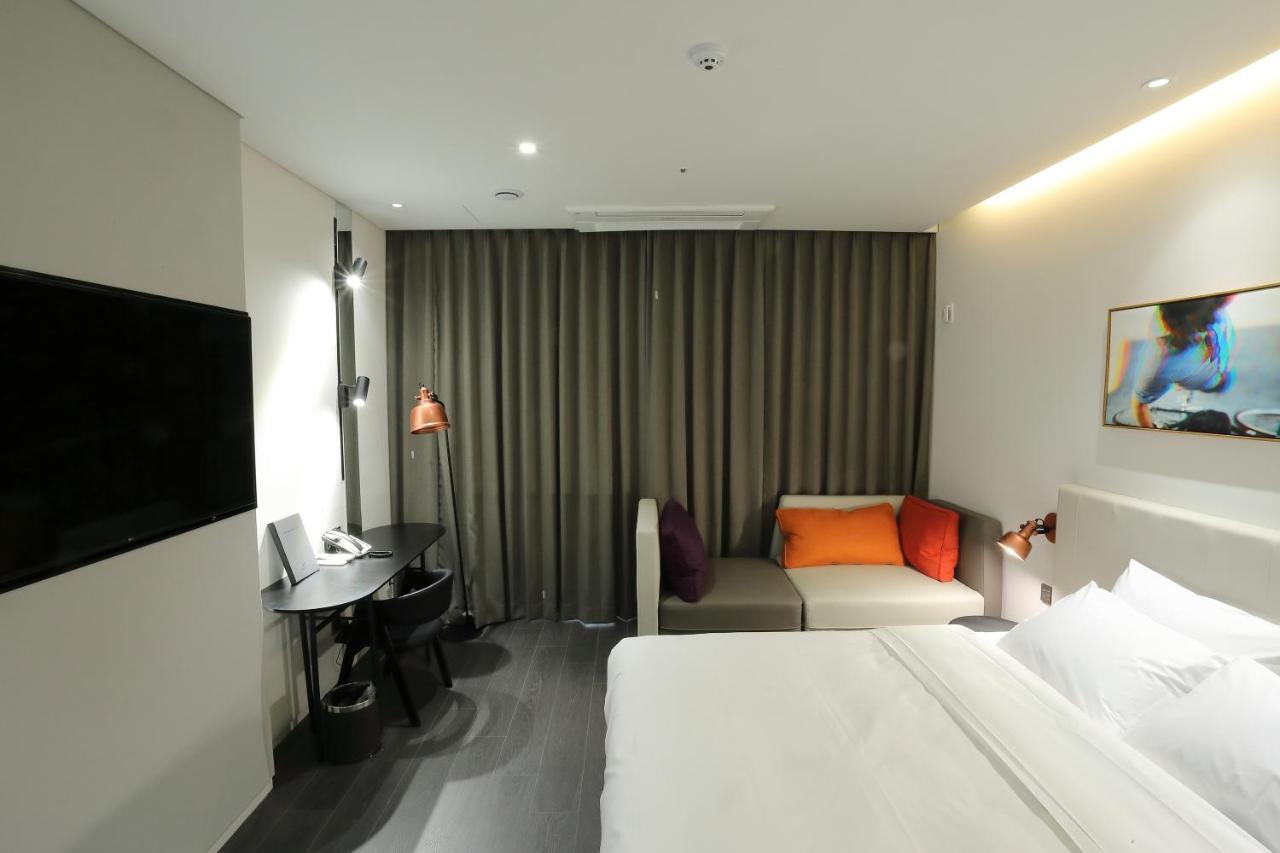 Orchid Hotel Wonju Exteriör bild