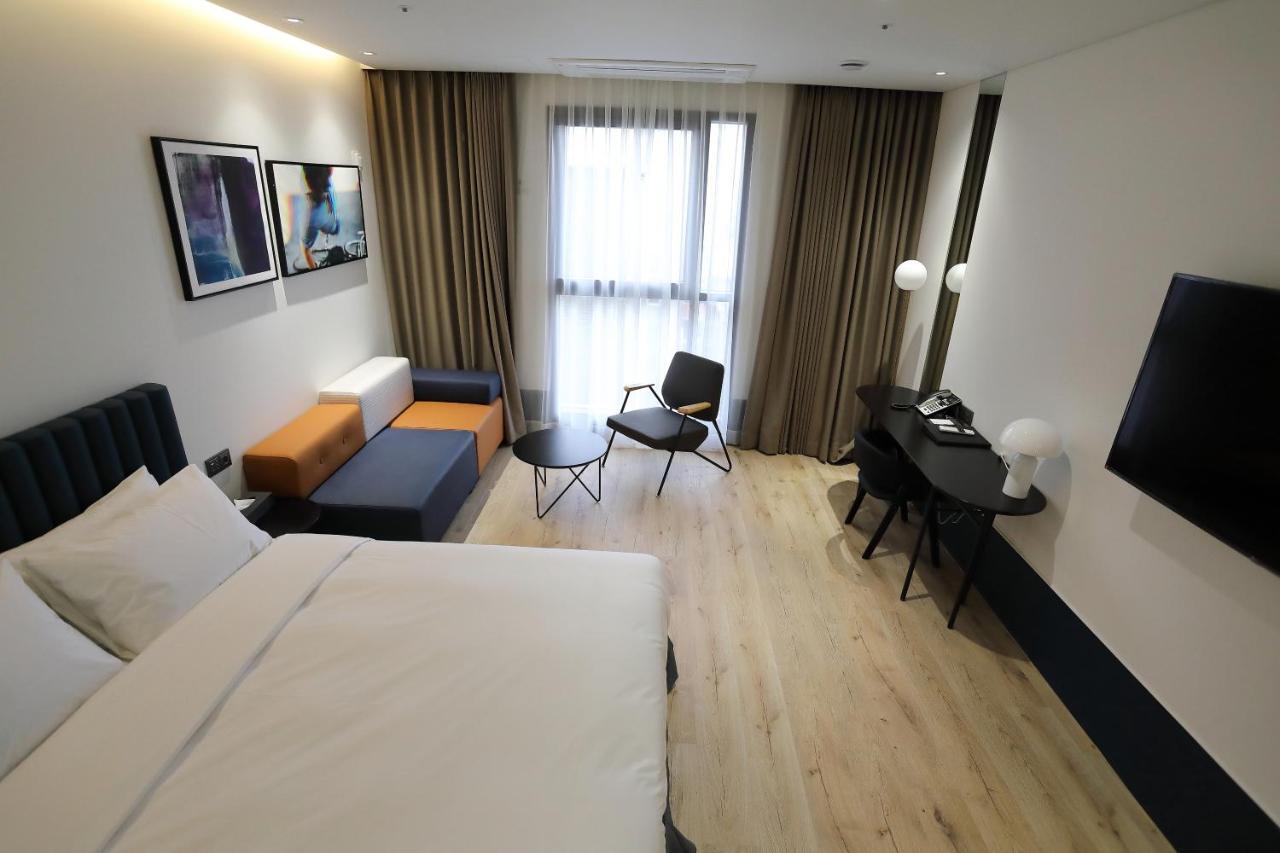 Orchid Hotel Wonju Exteriör bild